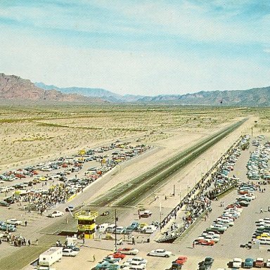 BEELINE DRAGWAY POSTCARD