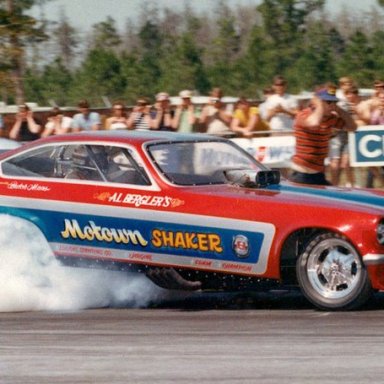 BUTCH MAAS SMOKIN THE HIDES IN THE MOTOWN SHAKER VEGA