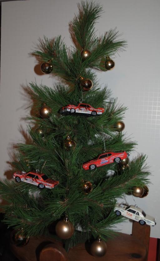 ARNIE BESWICK CHRISTMAS TREE Gallery LAVERNE ZACHARY