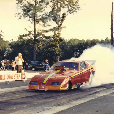 Funny car at Huntsville Drags