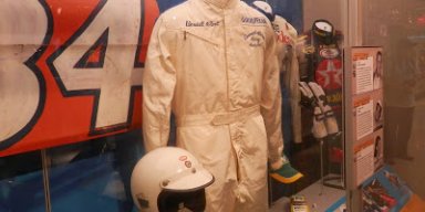 Wendell Scott 1972 uniform and helmet