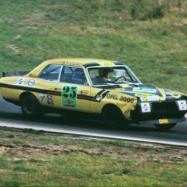 Tiny Lund Opel Commodore