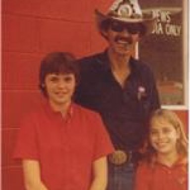 Donna, Cindy & Richard Petty