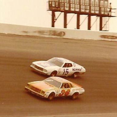 15 BUDDY BAKER 36 BOBBY WAWAK 1976