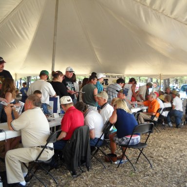 Autograph Session 2 nearing final hour.