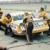 Kenny Wallace changes front tires for Ruttman