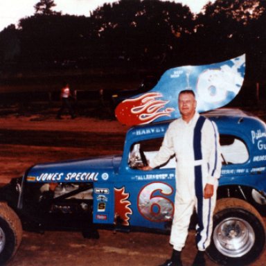 Harvey Jones in 1979 at Thunderbowl Speedway, GA with his Skeeter Modified