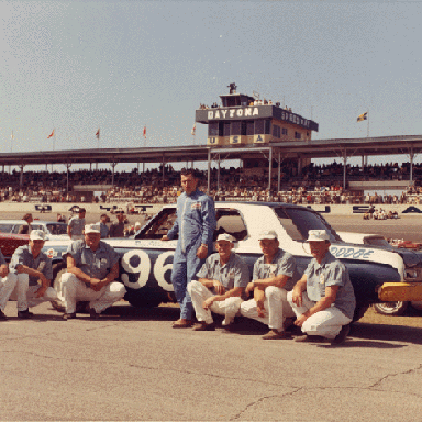 Ray Elder and crew at the Daytona Speedway.