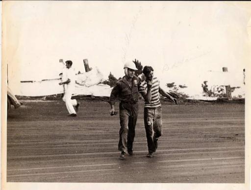 Bobby Thompson Assists Red Farmer - Gallery - Tommie Clinard ...