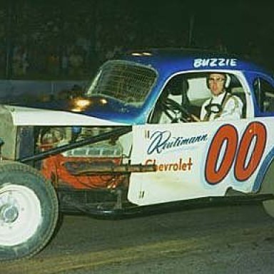 Buzzie-00-Reutimann
