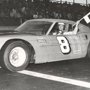 73 Terry Kitchen @ Holland