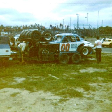 Buzzie_Reutimann_DOverBrake00_Catam
