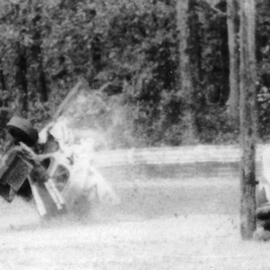 CAR37WRECKPHOTO1
