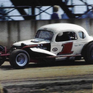 Charlie Nazerarath-dirt