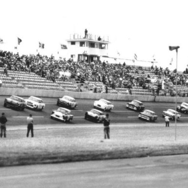 The start of the 1960 Modified-Sportsman race _Clyde Mangum Collection_