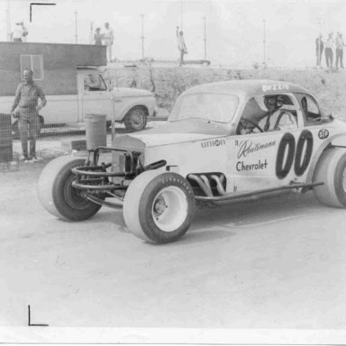 Buzzie Reutiman .