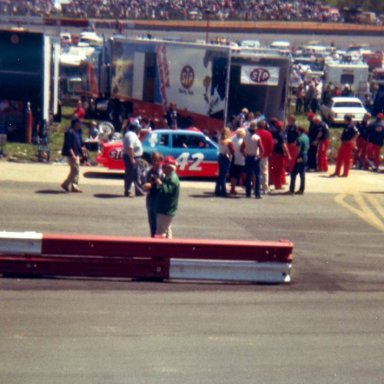 Kyle Petty making adjustments before Wilkesboro 1982