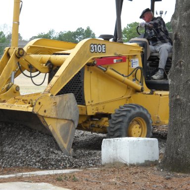 Bobby Sellers working Big Yellow.