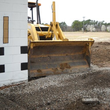 Bobby Sellers working Big Yellow.