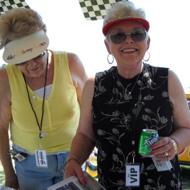 Jeanie and Wanda Lund