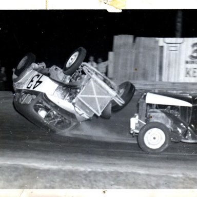 merwin_hommel_43_pinebowl_wreck_