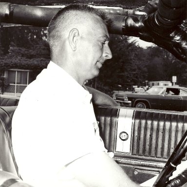 Tom Huter in Car