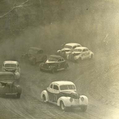 First lap of the first race at the Columbia Speedway