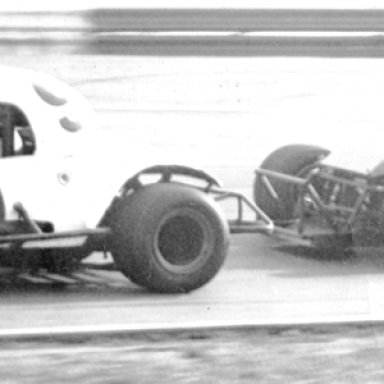 Chuck Boos races Bobby Hudson 1972