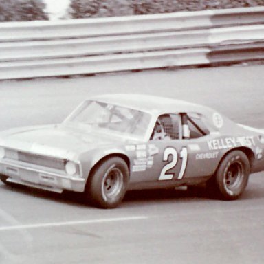 Neil Bonnett #21