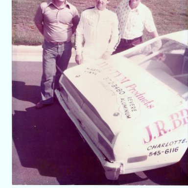 BILLY SCOTT WITH SPONSORS BILL AND BOB CORDER  1970S'