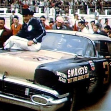Smokey 58 Pontiac