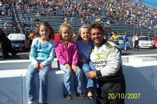 Hermie And The Girls - Gallery - Hermie Sadler | racersreunion.com