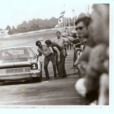 DRIVER DICK HUTCHERSON, CREW CHEIF FOR BILLY SCOTT 197OS'