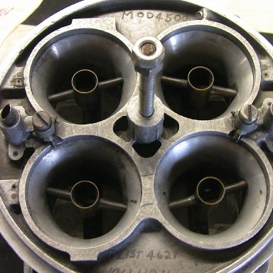 Top side of a carburetor, Petty Ent., 3894