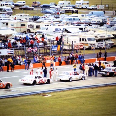 #25 Thomas #27 Yarborough #02 Martin #21 Bonnett #28 Baker #64 Gale 1982 Gabriel 400 @ Michigan