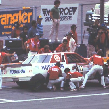 #21 Neil Bonnett 1982 Gabriel 400 @ Michigan