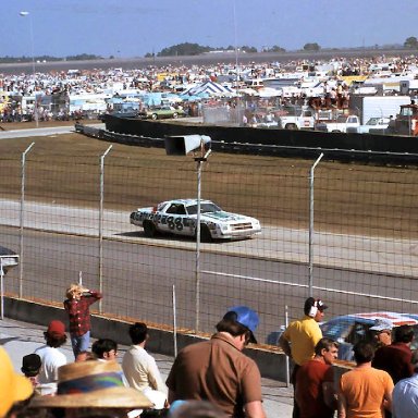 #54 Lennie Pond #88 Darrell Waltrip #79 Frank Warren 1976 Daytona 500