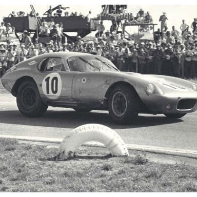 1964 12HRS of Sebring - Dave MacDonald wins GT Class in Shelby Daytona Cobra