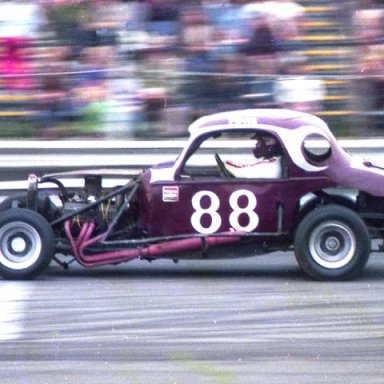 28134_397520332097_254332927097_4455917_1846706_n
