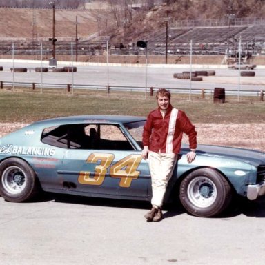 #34 (84) Bob Senneker @ Heidelberg (PA) Raceway 1972