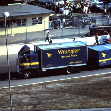 HAULER%2082