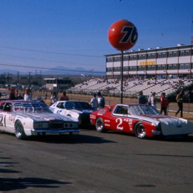 David Pearson-21-Bobby Allison-2