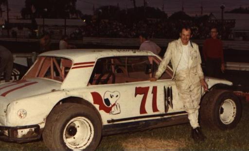 Valiant - Gallery - Ron Wetzler | racersreunion.com