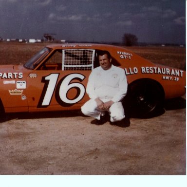 Robert Gee Body Man With Jivie Simpson -Bud Love Cars 1970S' 001