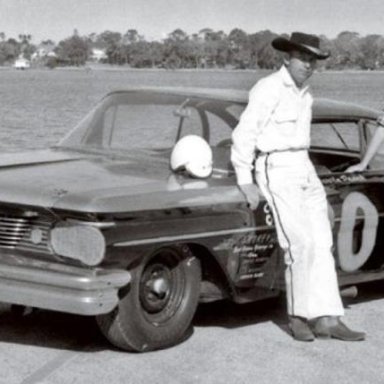 1961 Daytona 500 winner Marvin Panch with Smokey Yunick___