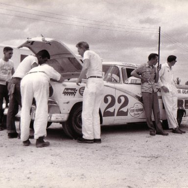 Owner: Peter DePaolo, Pilot: Fireball Roberts, Mechanic: Red Vogt