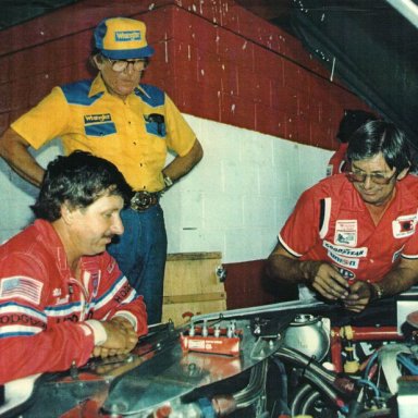 Bud Moore,Neil Bonnett,Wood Brothers