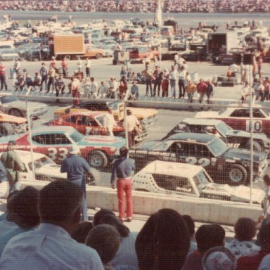 Cars Lineup for Cardinal 500 Martinsville '74