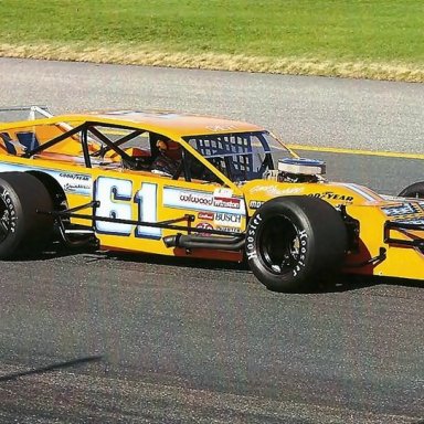 RE ONE OF HIS NICEST LOOKING CARS
