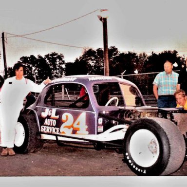 24 Charlie Centinaro,